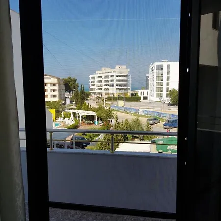 Vila Sula Golem (Tirana)